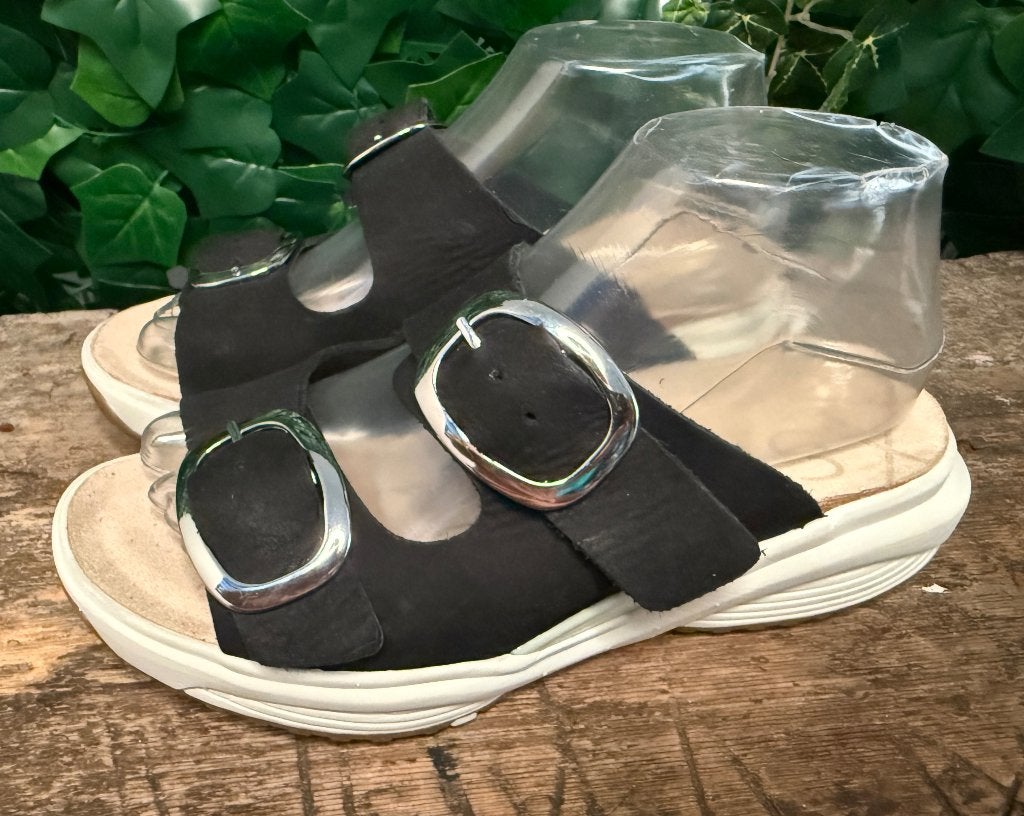 Nieuwe slippers van xsensible maat 38 (wijdte H), Zwart, Nieuw, Ophalen of Verzenden, Slippers