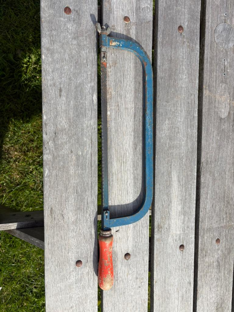 Oude ijzerzaag met houten handvat, Gebruikt, 70 mm of meer, Overige typen, Ophalen of Verzenden