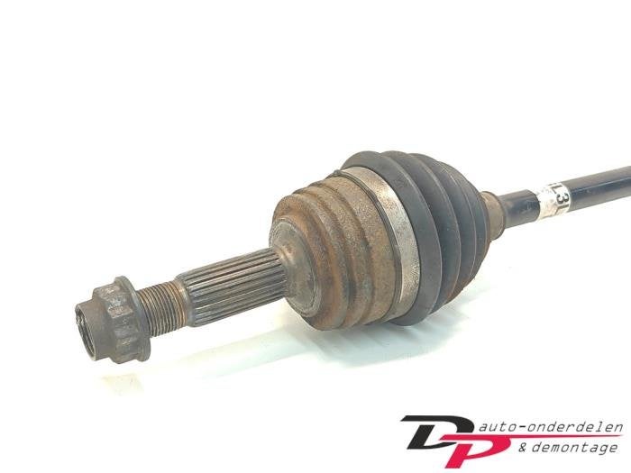 Aandrijfas links-voor van een Peugeot 108, Gebruikt, -, -, Ophalen of Verzenden