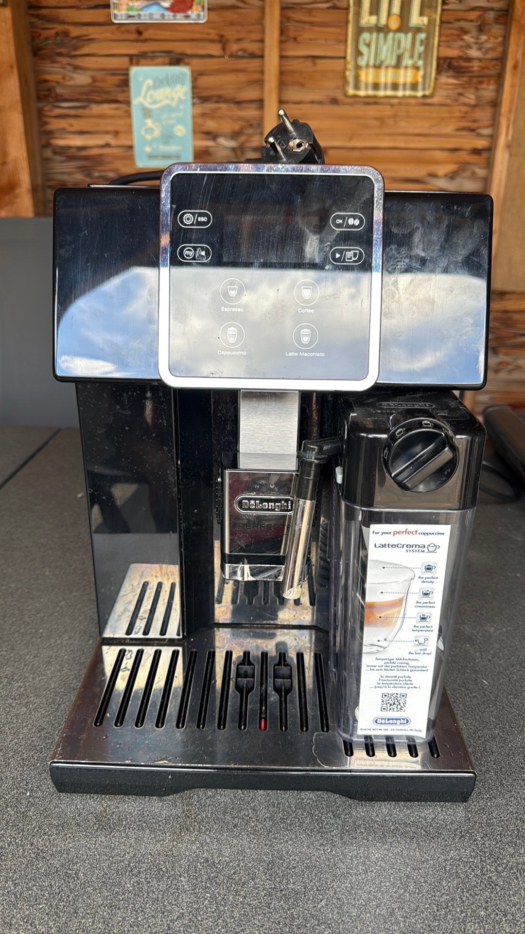 Delonghi koffiemachine, Afneembaar waterreservoir, Koffiemachine, 1 kopje, Niet werkend