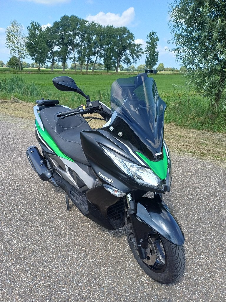 KAWASAKI J 300 uit 2014  ABS special edition groen, Motoren, Motoren | Kawasaki, Particulier, Scooter, 12 t/m 35 kW, 1 cilinder