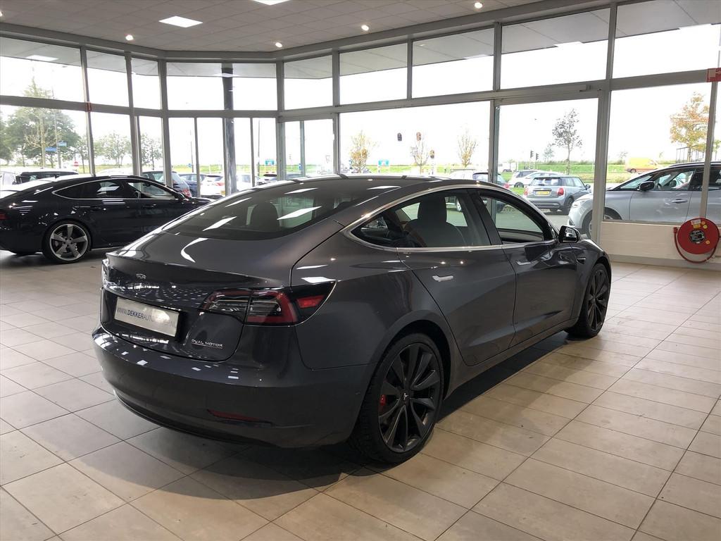 Tesla Model 3 Performance 513pk | AWD | Auto pilot, Automaat, 478 km, Stof, 1831 kg