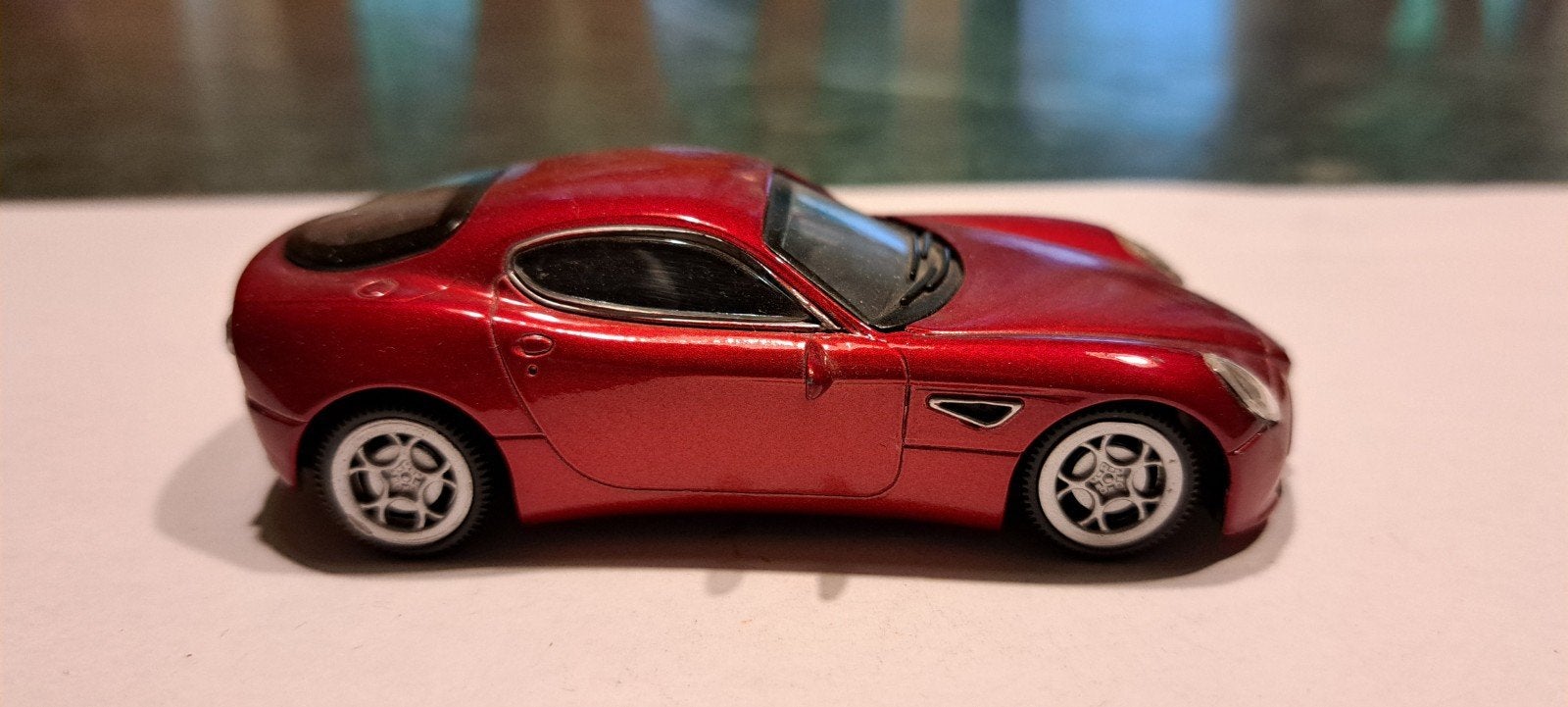 alfa romeo 8C 1:43, Ophalen of Verzenden, Auto, Overige merken