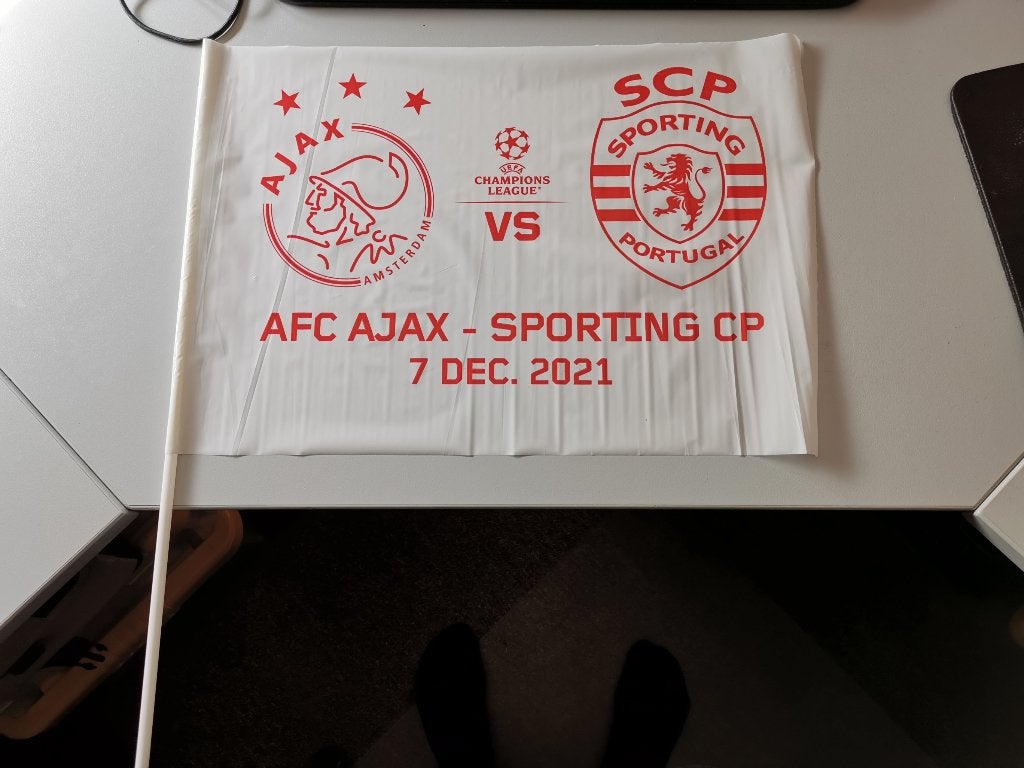 17x AFC Ajax - Sporting CP 7 dec 2021 stadion vlaggetje, Ophalen of Verzenden, Nieuw, Ajax, Overige typen