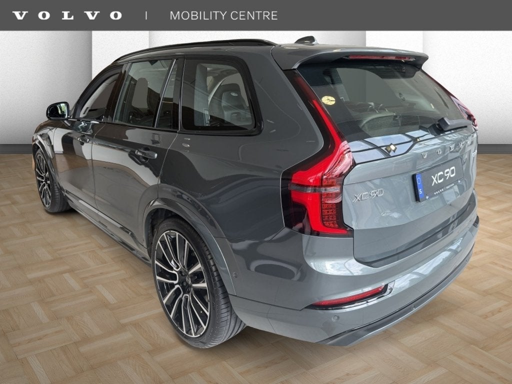 Volvo XC90 T8 AWD Ultra Dark Ex. Ed. | DIRECT LEVERBAAR, Dealer onderhouden, 4 cilinders, 7 stoelen, Hybride Elektrisch/Benzine