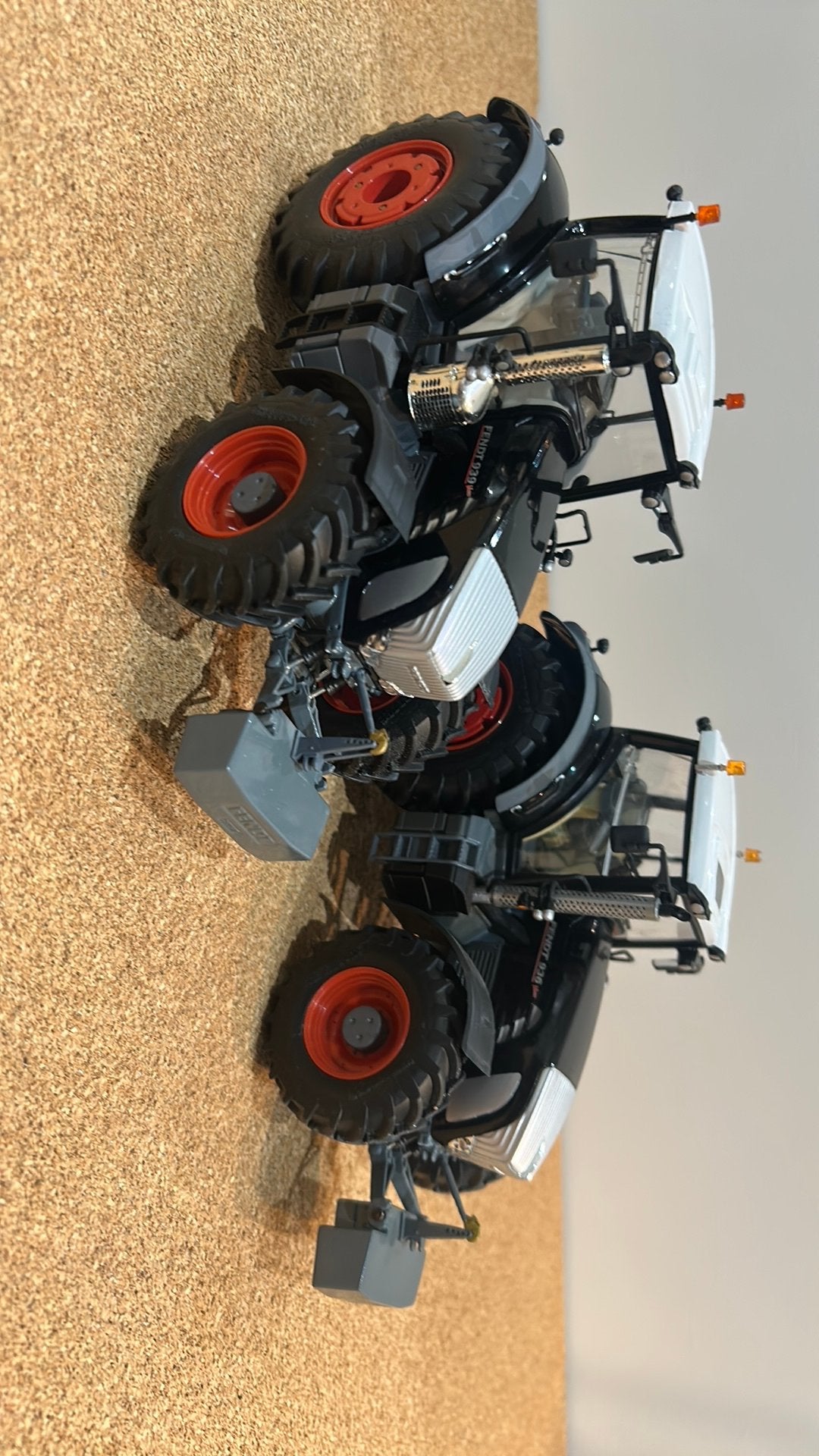 Fendt 936 en 939 black 1:32 wiking, Ophalen of Verzenden, Zo goed als nieuw, Tractor of Landbouw, Overige merken