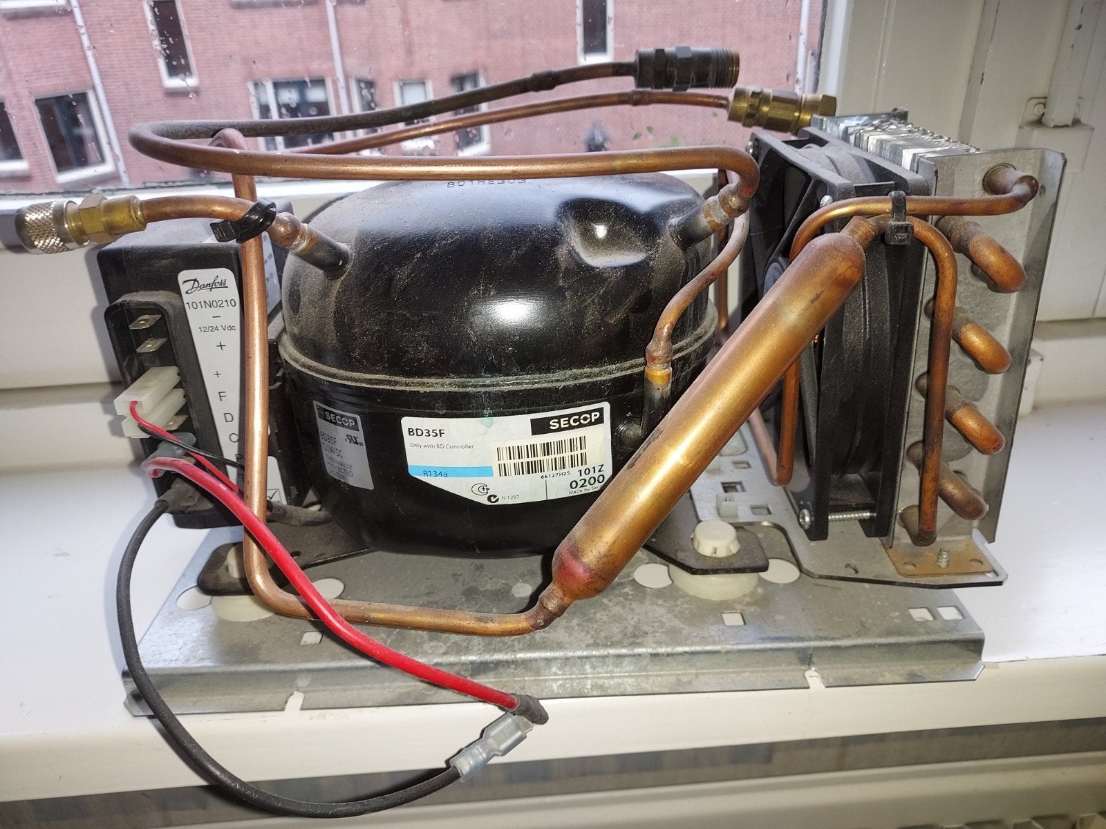 SECOP BD35F Koelkast Compressor met Condensor R134a, Ophalen of Verzenden, Gebruikt