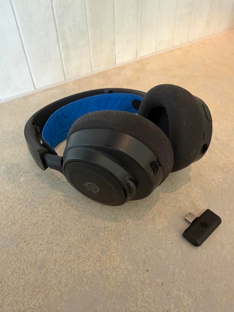 SteelSeries Arctis Nova 7P draadloze gaming headset, Computers en Software, Headsets, On-ear, Ophalen of Verzenden, Zo goed als nieuw