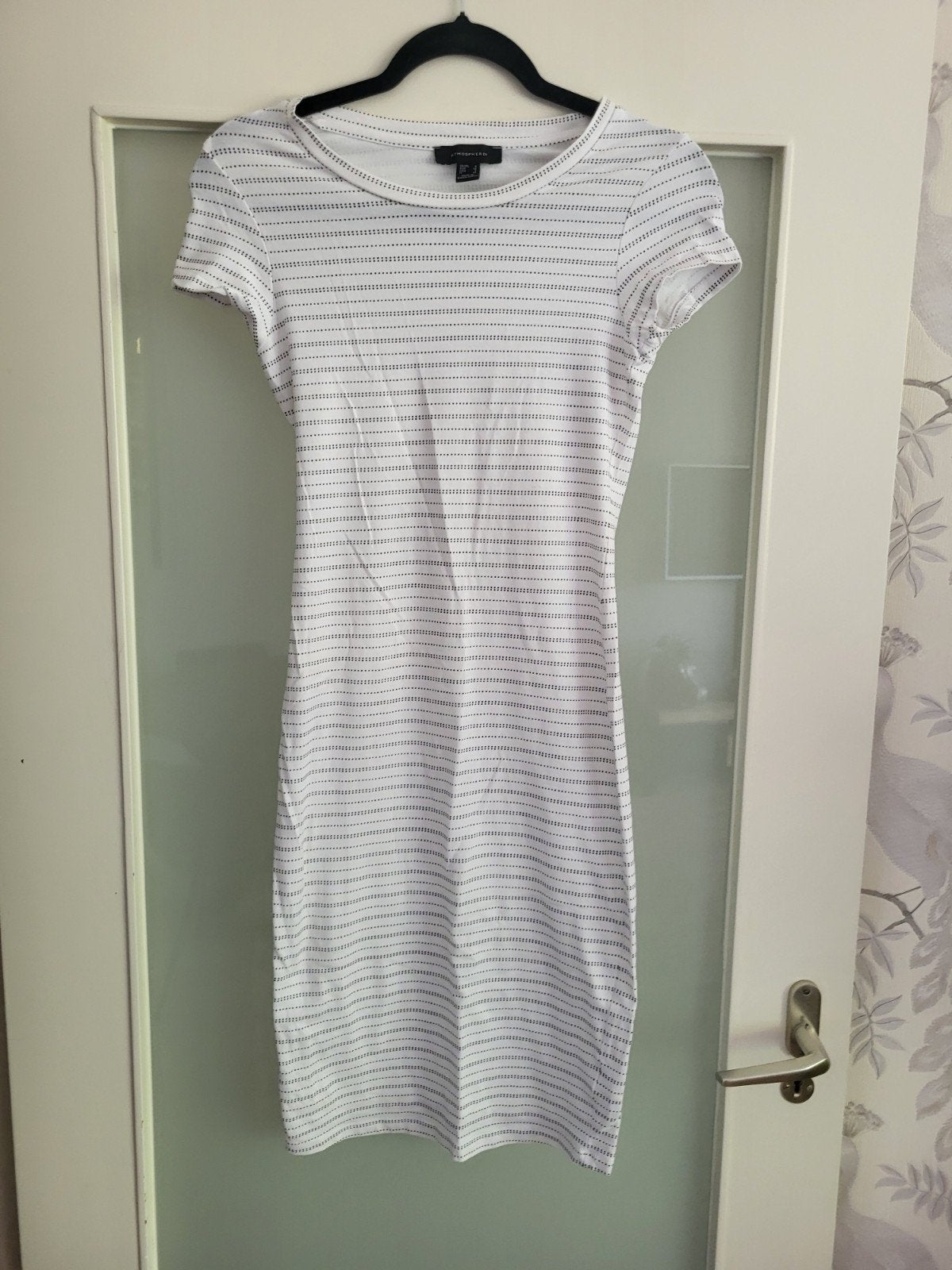 Wit strak jurkje Primark maat 36, Primark, Wit, Ophalen of Verzenden, Knielengte