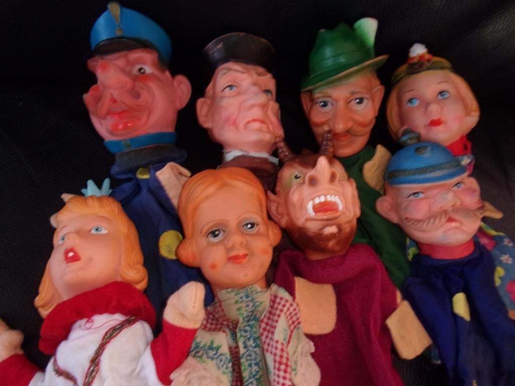 8 Oude POPPENKASTPOPPEN (B), Ophalen of Verzenden