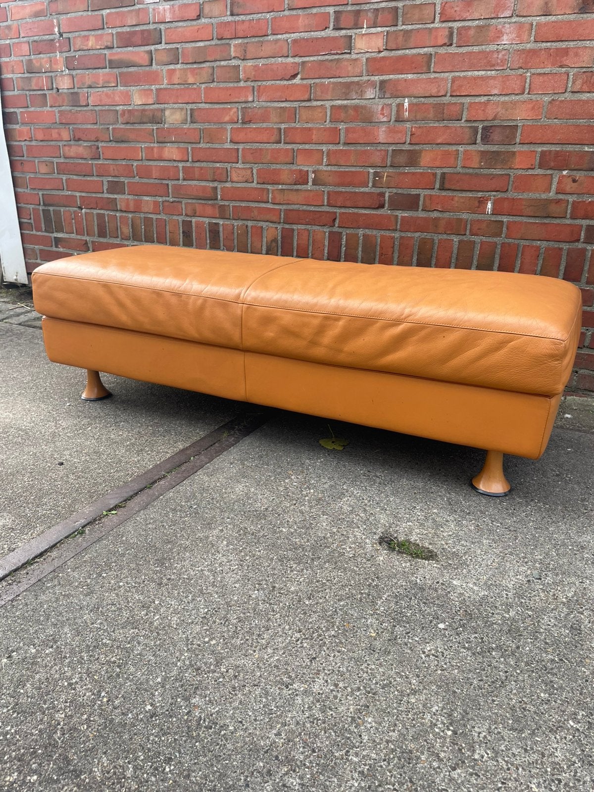 Montis lederen voetenbank / poef, Ophalen, Minder dan 50 cm, Gebruikt, 125 cm of meer