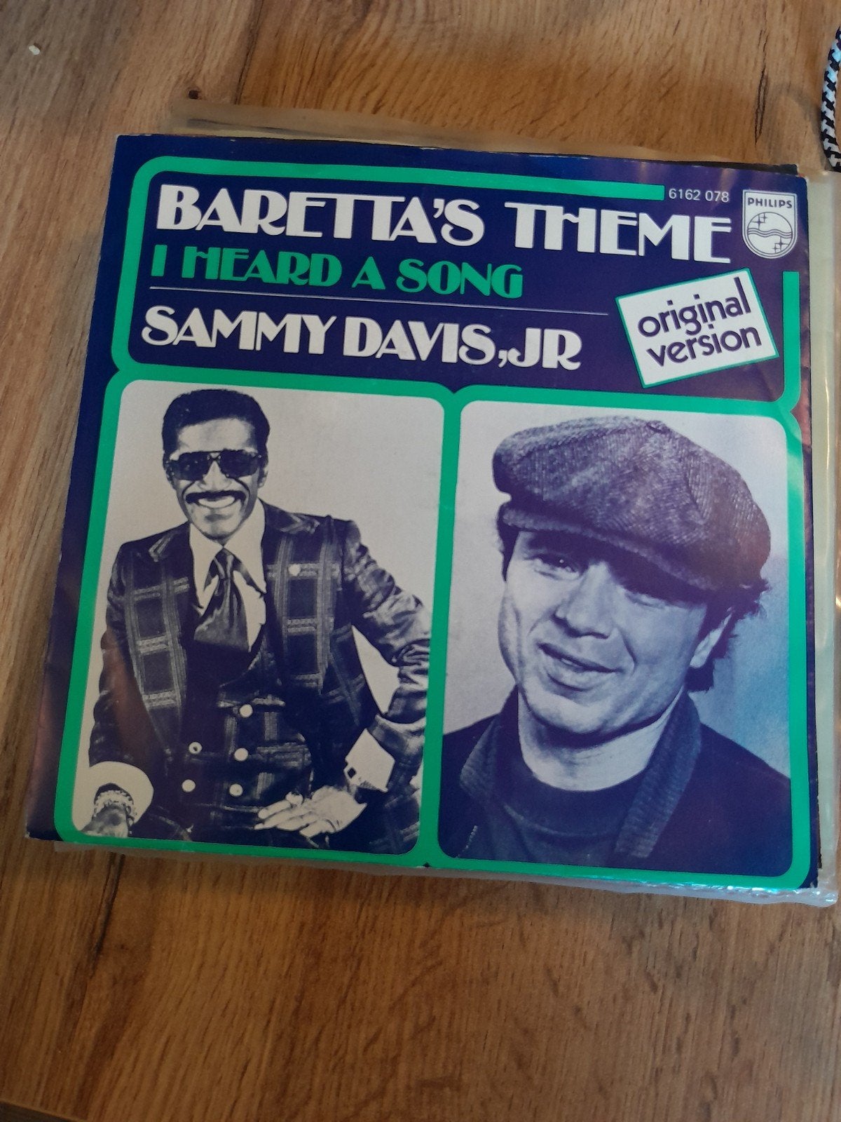 Sammy davis jr 7inch baretta,s theme, Ophalen of Verzenden, Zo goed als nieuw, Pop