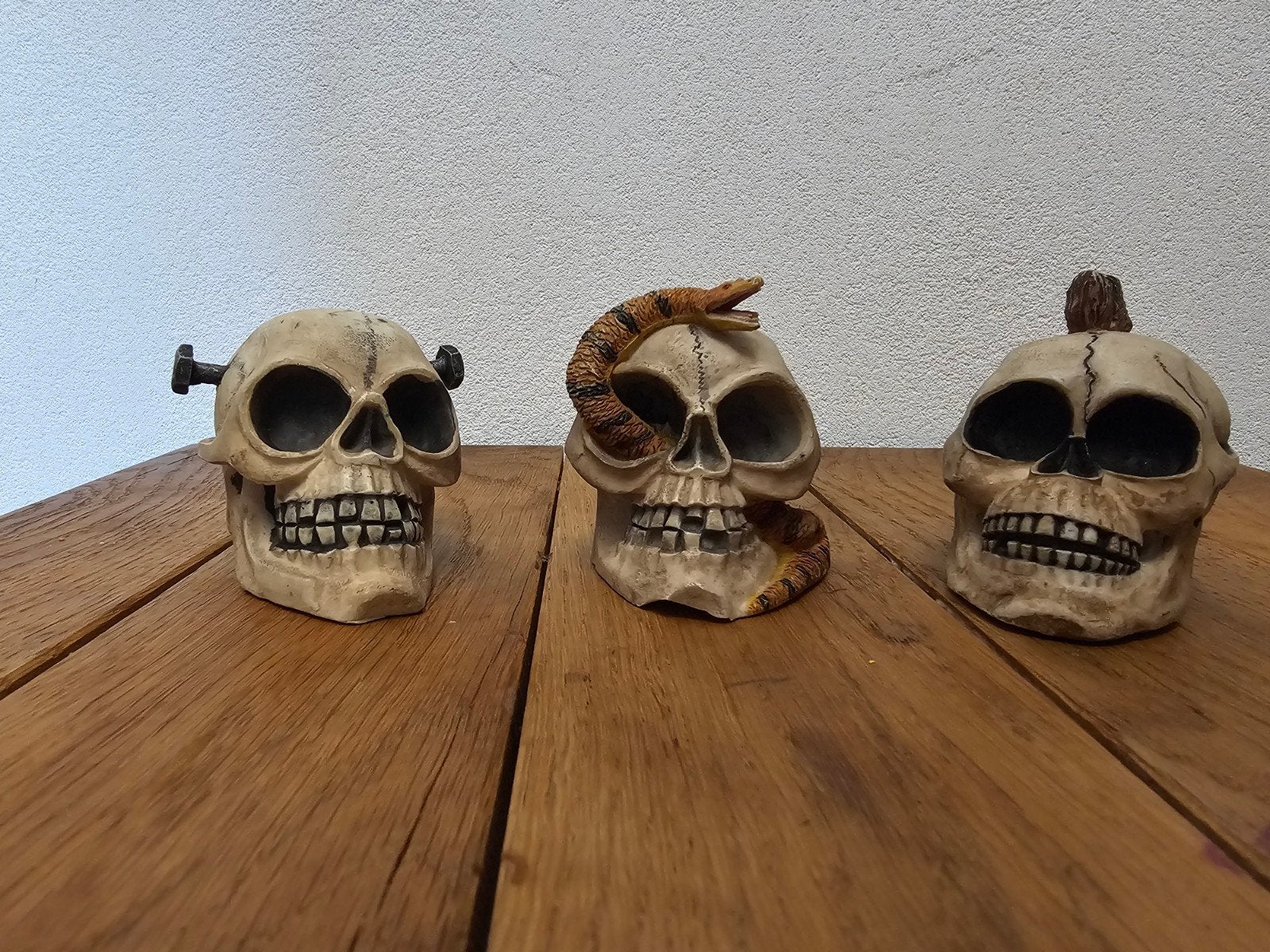 Set van 3 decoratieve schedels - Halloween/Gothic, Huis en Inrichting, Vintage, Ophalen of Verzenden, Zo goed als nieuw, Beige