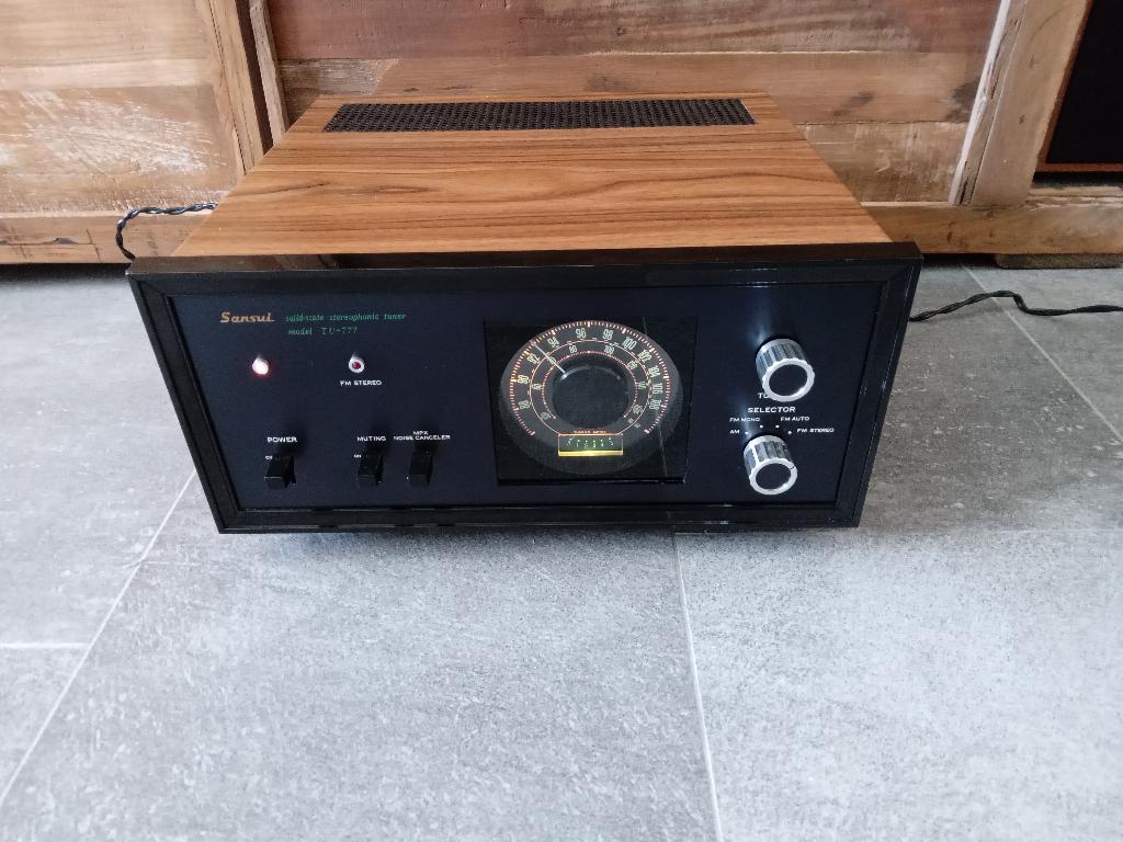 Sansui TU-777 ( 1968 ), Ophalen of Verzenden, Zo goed als nieuw, Analoog