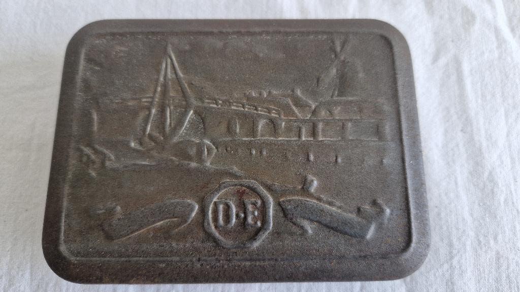 Vintage DE tabaksblik met afbeelding van boot en molen #199, Verzamelen, Blikken, Gebruikt, Overige, Douwe Egberts, Ophalen of Verzenden