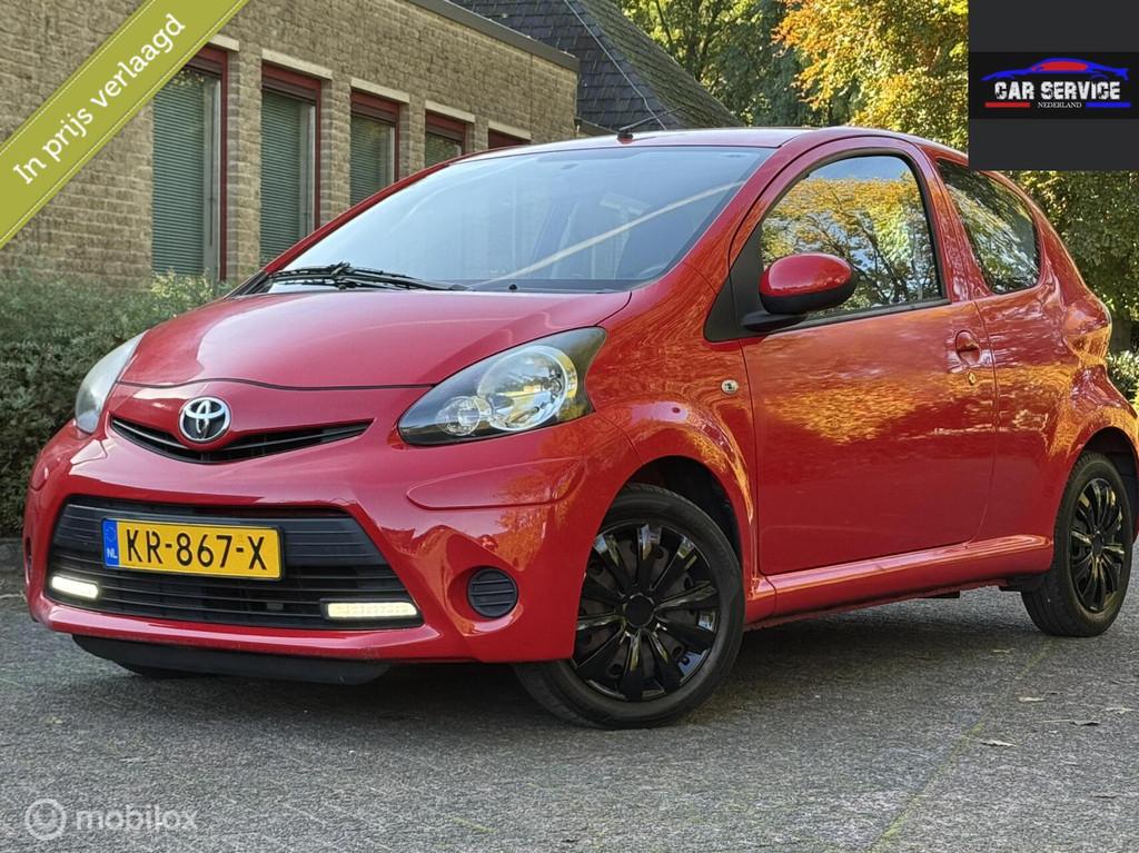 Toyota Aygo1.0 VVT-i Aspiration/2013 APK/LED/AIRCO, Auto's, Voorwielaandrijving, Gebruikt, Euro 6, Bedrijf