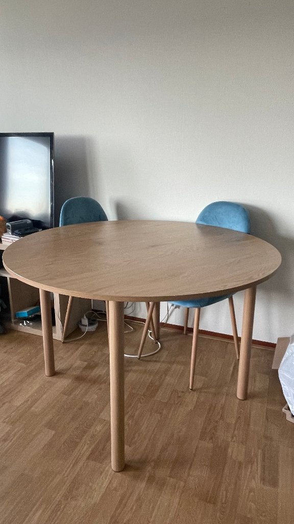 JYSK ALSTED eettafel Ø120, rond, eiken kleur, Rond, Ophalen of Verzenden, Zo goed als nieuw, Vijf personen of meer