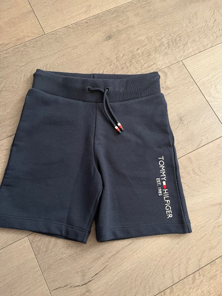 Tommy Hilfiger Korte broek Maat 104 (advr 205), Kinderen en Baby's, Kinderkleding | Maat 104, Broek, Ophalen of Verzenden, Jongen