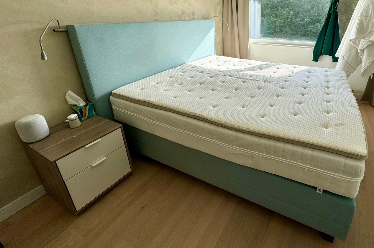 AVEK tweepersoons boxspring met matras, Ophalen, Gebruikt, Blauw, Tweepersoons
