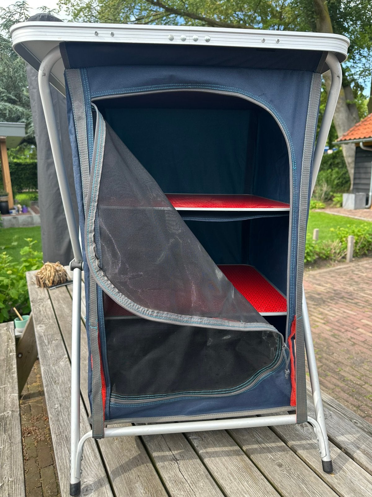 Quechua campingkast(en, 4 stuks), Ophalen, Zo goed als nieuw