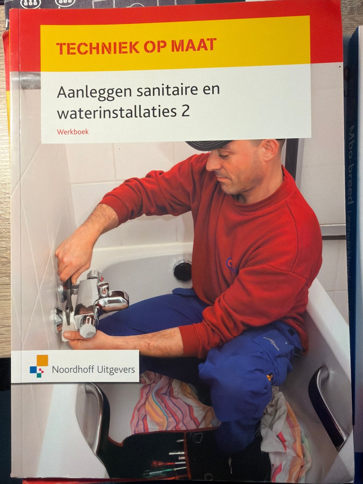 Techniek op Maat: Aanleggen sanitaire en waterinstallaties 2, Boeken, Ophalen of Verzenden, Zo goed als nieuw, Installatietechniek