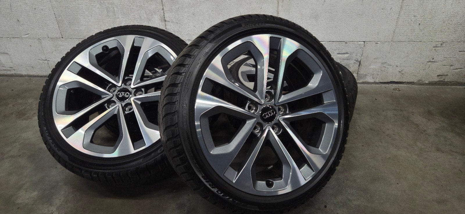Foto 4 van 18" Audi A3 S3 VW Golf Seat Leon velgen winterbanden zgan
