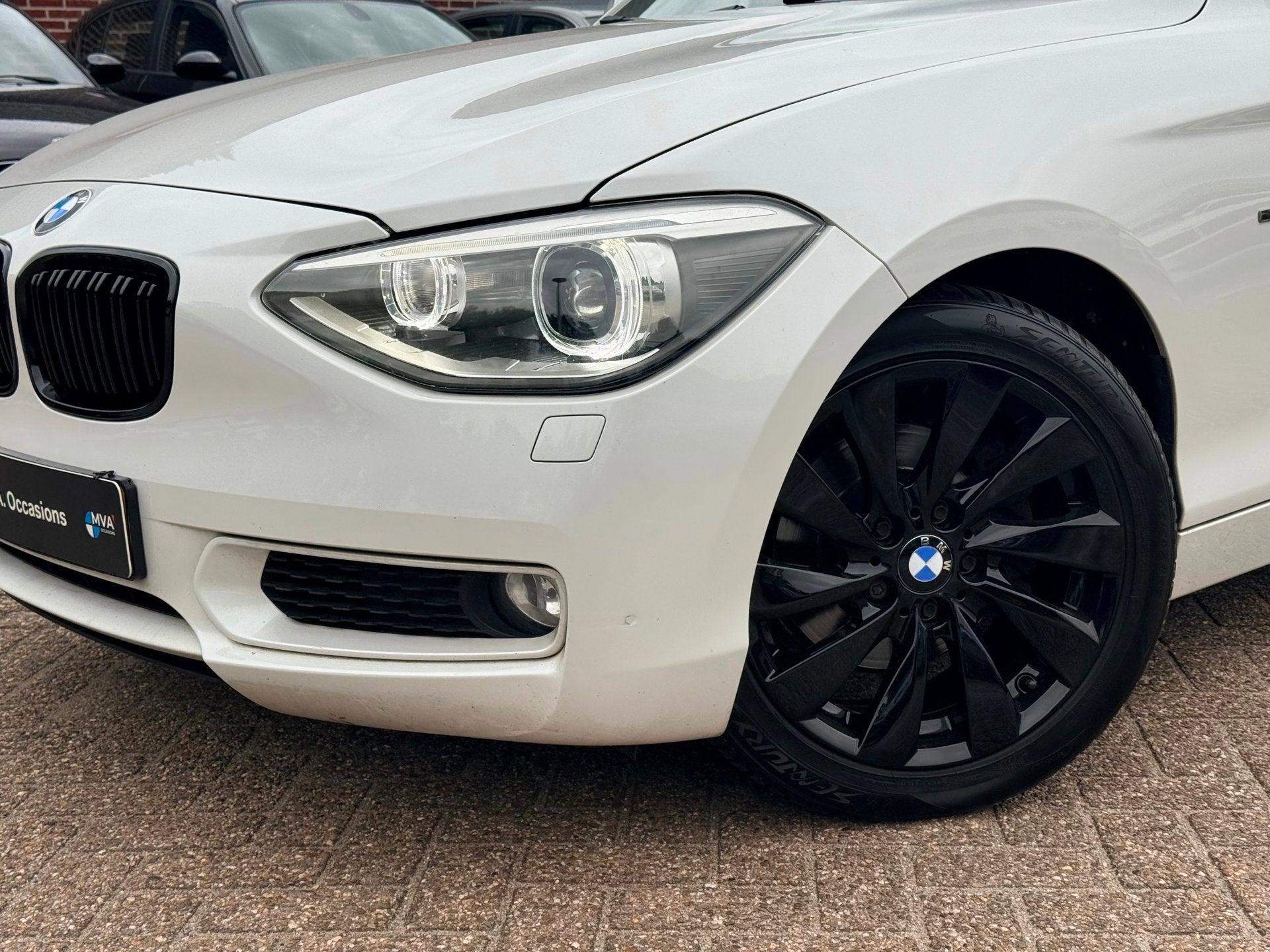 BMW 1-serie 118i Business+ Urban|Nieuwe Ketting + Klepseals|, Auto's, Euro 5, Achterwielaandrijving, Gebruikt, Zwart