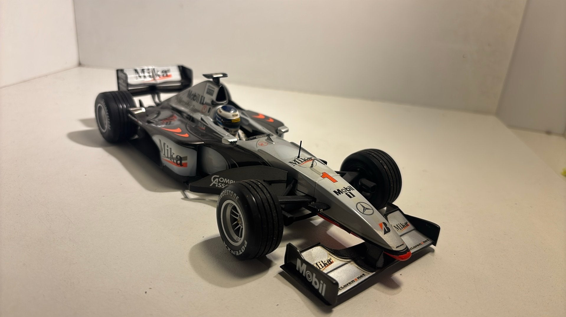F1 McLaren Mercedes mp4/14 hakkinen 1999 minichamps 1.18