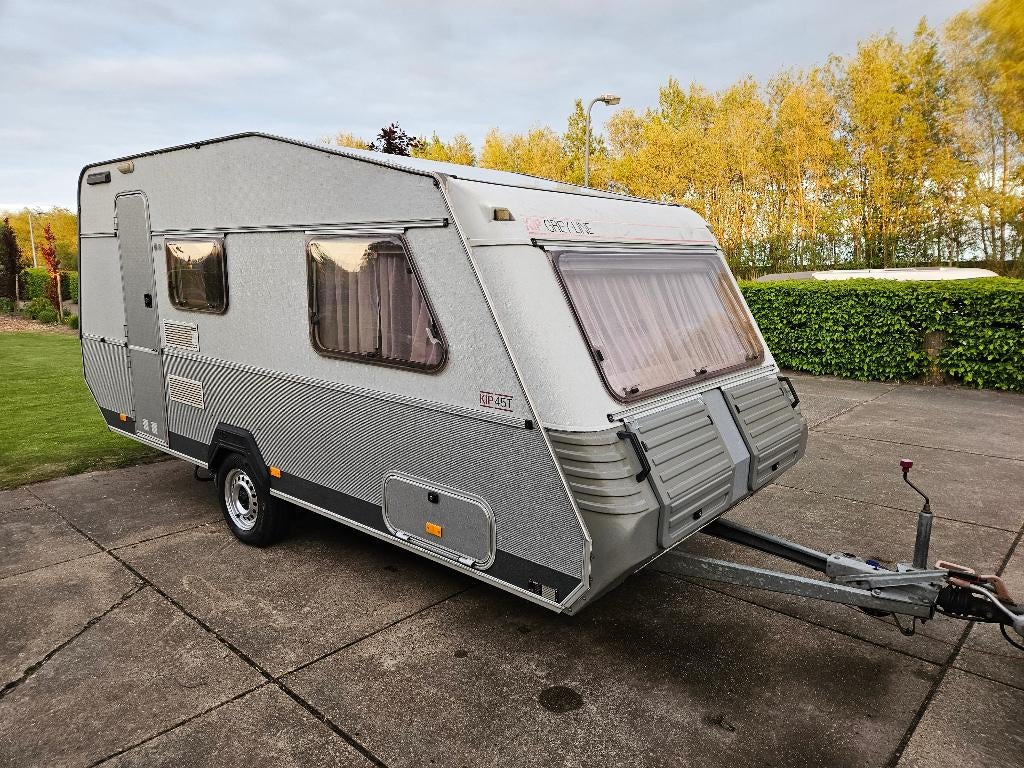 Kip 45T caravan met inklapbaar stapelbed, voortent en luifel, Caravans en Kamperen, Caravans, Particulier, tot en met 4, 750 - 1000 kg