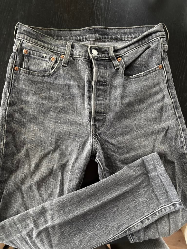Levi’s 501 jeans maat W28 L32 nieuw, Ophalen of Verzenden, Nieuw, Grijs, W28 - W29 (confectie 36)