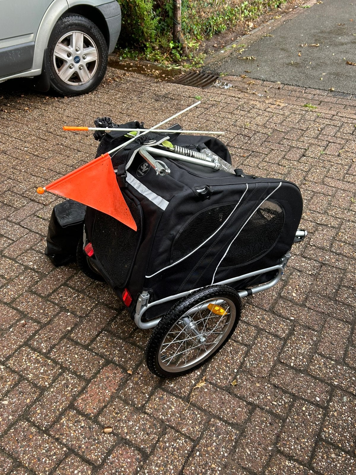 Aanhangwagen voor middelgrote hond achter fiets, Fietsen en Brommers, Ophalen, Zo goed als nieuw, Hondenkar, 20 tot 40 kg