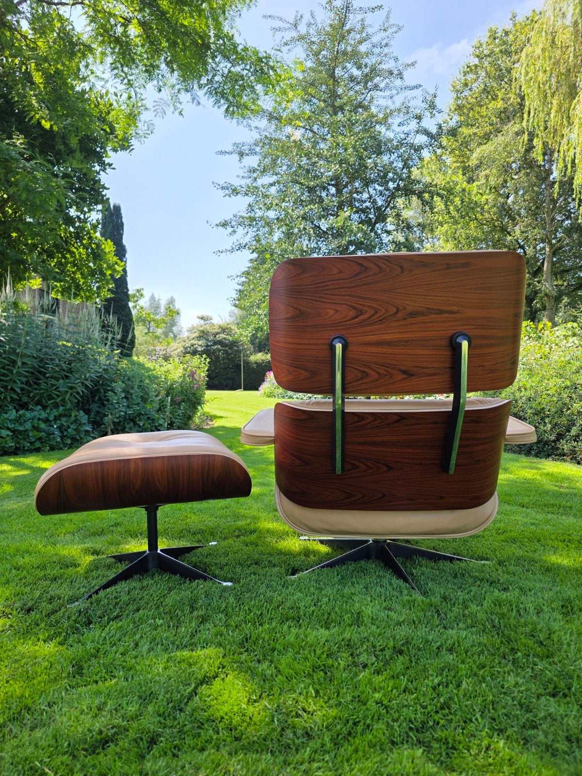 Vitra Eames lounge chair XL palissander showmodel, Ophalen of Verzenden, Leer