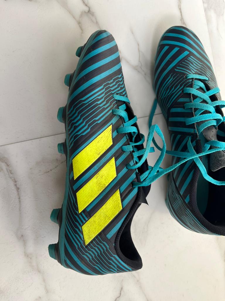 Adidas voetbalschoenen, Sport en Fitness, Voetbal, Maat XS of kleiner, Schoenen, Ophalen of Verzenden, Zo goed als nieuw