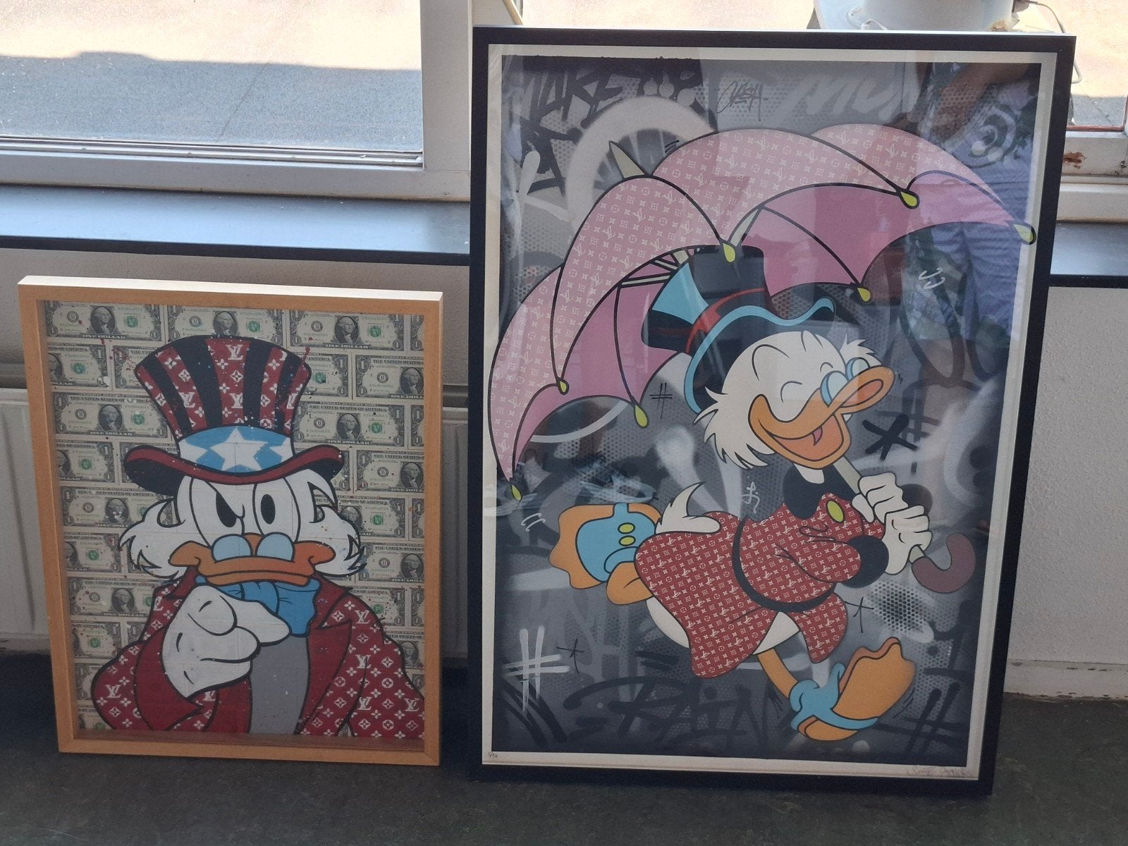 Set van 2 Pop Art Schilderijen: Dagobert Duck in Stijl, Ophalen, Hout, Ingelijst, Gemengde techniek