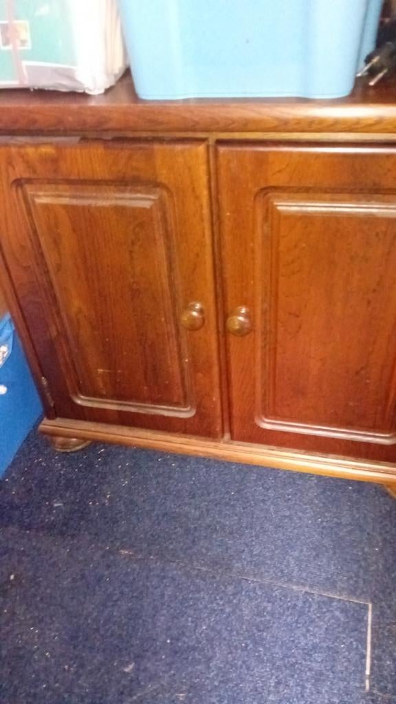 Houten TV-kastje met twee deurtjes, Ophalen, Gebruikt, Klassiek, 50 tot 100 cm