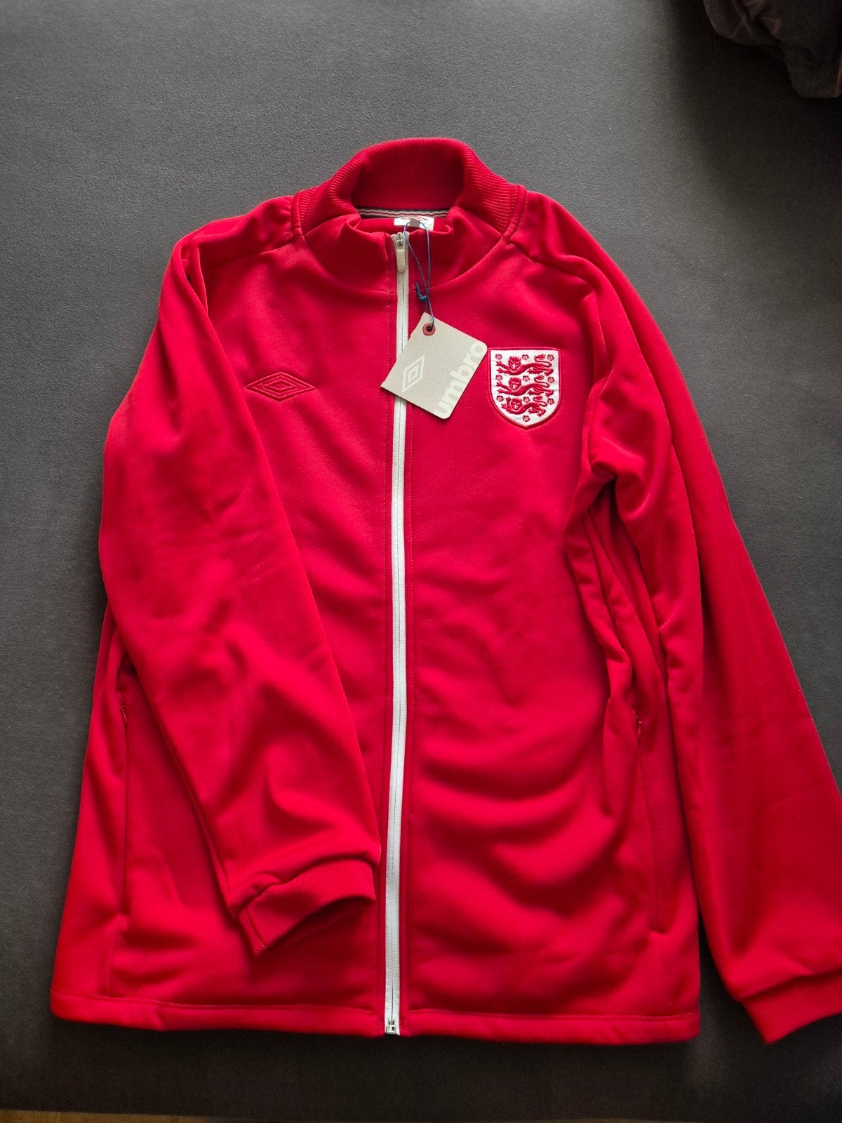 Umbro England Terrace Track Jacket Rood Maat XL Nieuw, Ophalen of Verzenden, Nieuw, Umbro