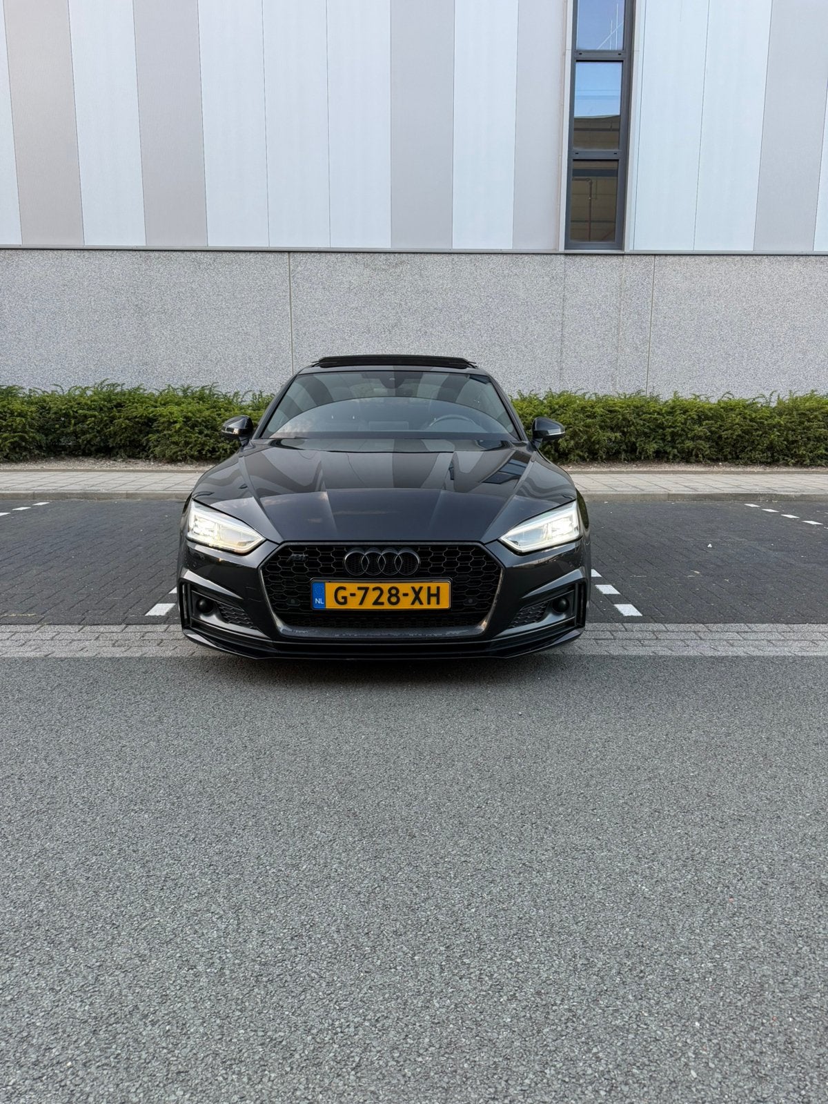Audi A5 40 Tfsi 190pk S Tronic 2019 Zwart, Auto's, Audi, Zwart, 1984 cc, Leder, Dealer onderhouden