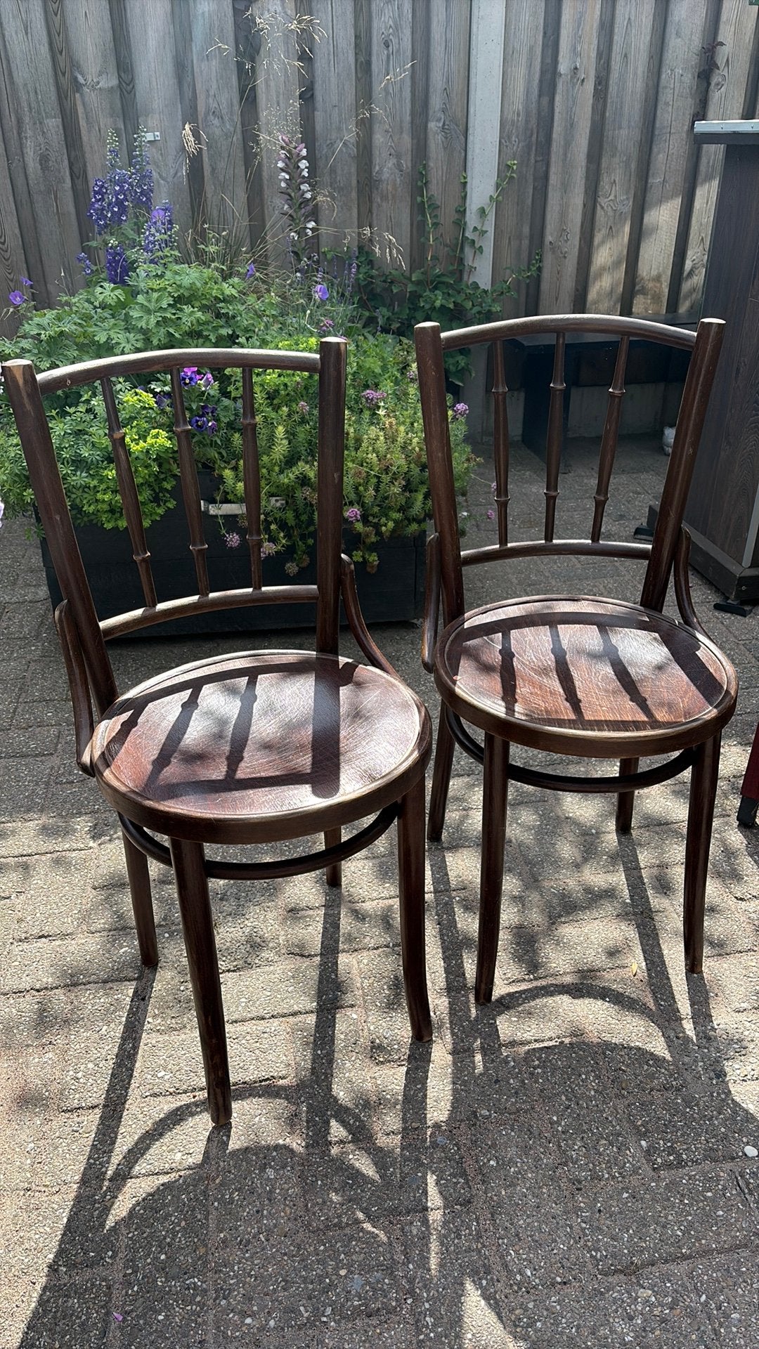 Cafe stoeltjes hout, Ophalen, Gebruikt, 60 tot 90 cm, 4 krukken