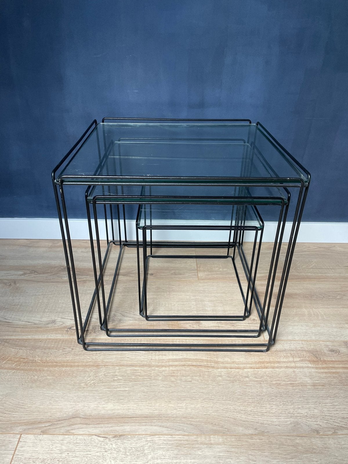 Max Sauze ‘Isocele’ set van 3 vintage nesttafels, Ophalen, Minder dan 50 cm, Vierkant, Minder dan 50 cm
