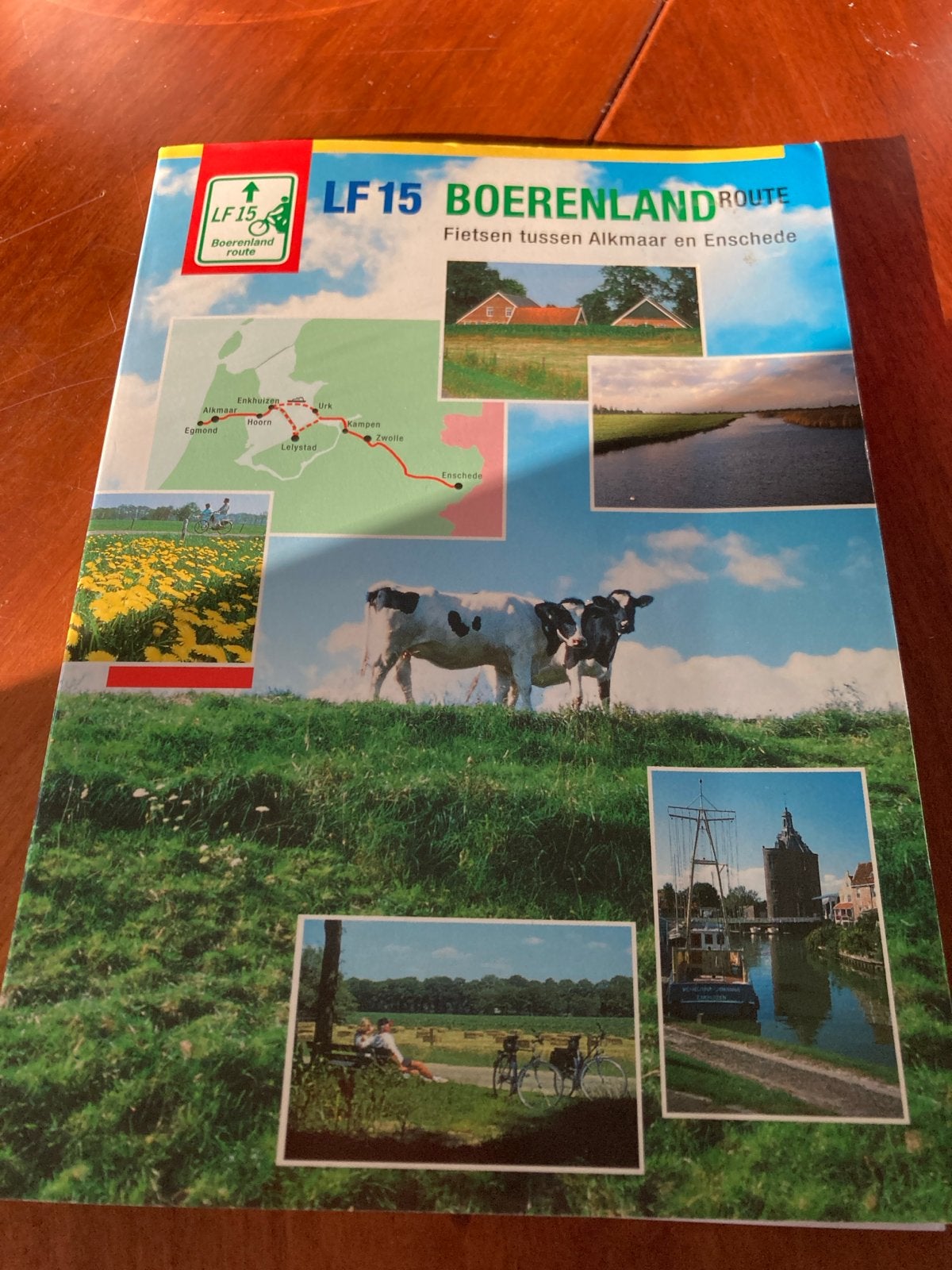 LF15 Boerenlandroute: Fietsen tussen Alkmaar en Enschede, Fiets- of Wandelgids, Ophalen of Verzenden, Benelux, Gelezen