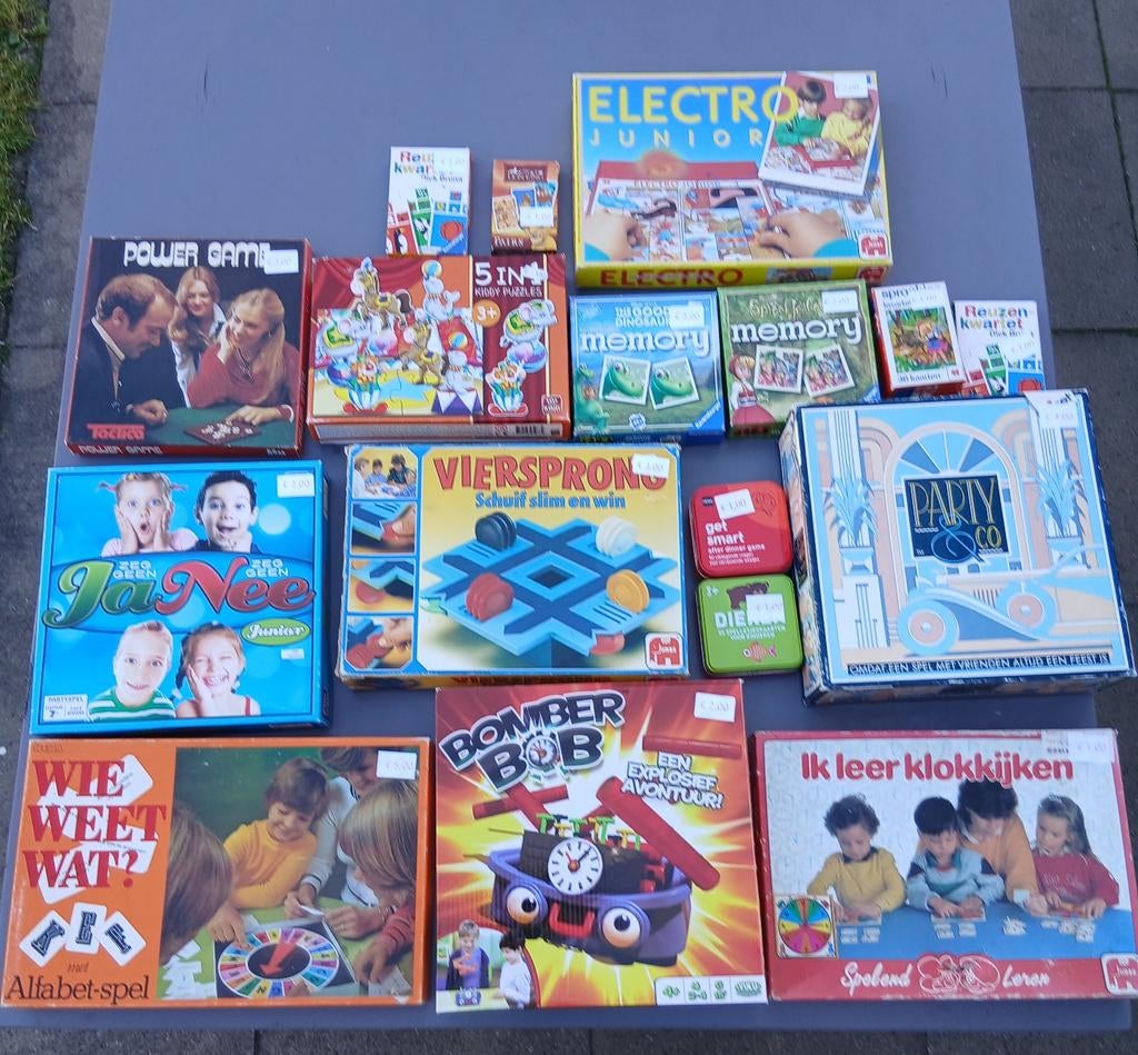 Veel gezelschapsspellen bordspellen kaartspellen kwartet etc, Vijf spelers of meer, Ophalen of Verzenden, Gebruikt, Clipper Parker 999 Ravensburger MB Jumbo Hasbro