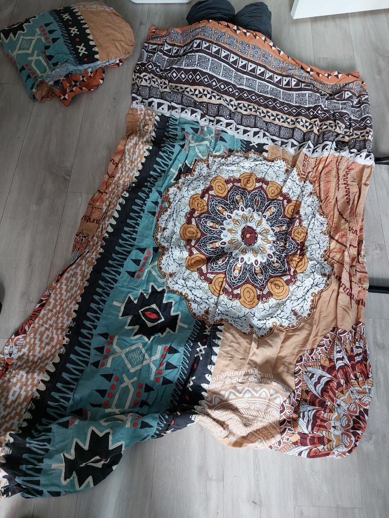 2 Eenpersoons Dekbedovertrekken 140x200, Huis en Inrichting, Gebruikt, Dekbedovertrek, Ophalen of Verzenden, Overige kleuren