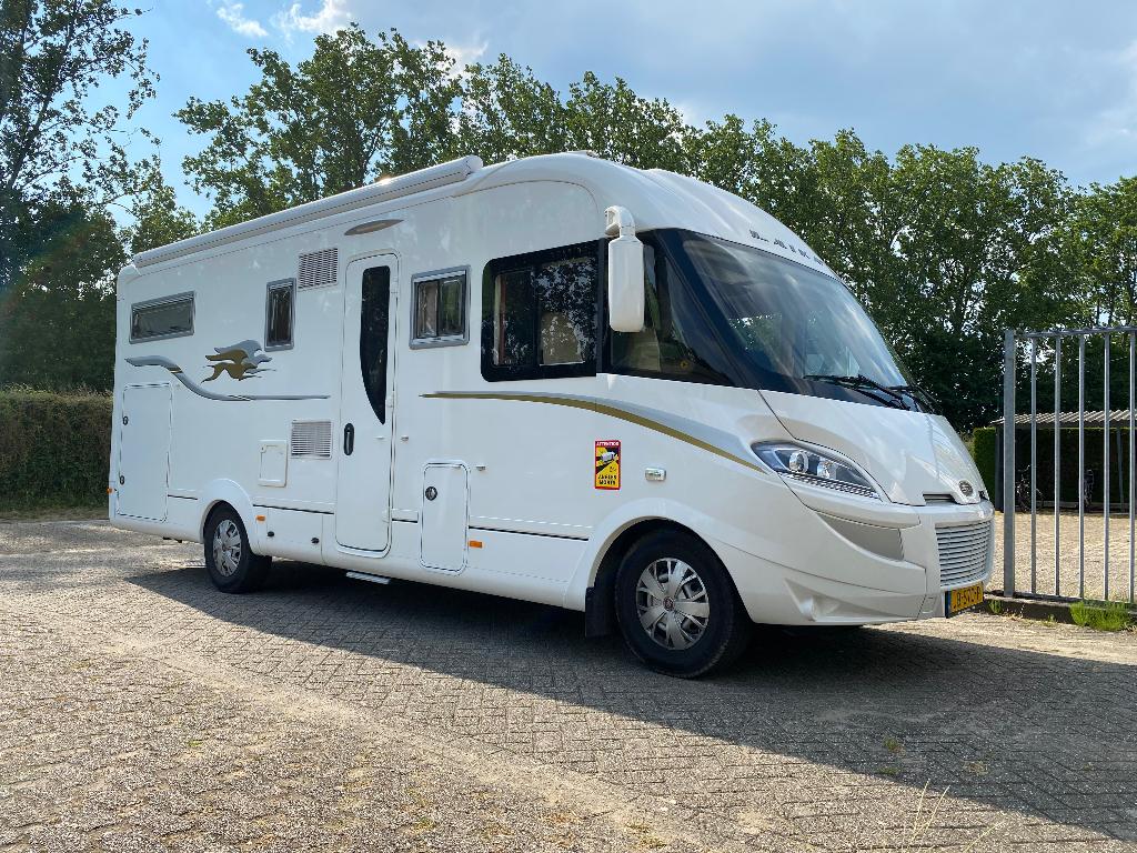 Laika Kreos 7009 2016 Automaat XXL Garage, Caravans en Kamperen, Airbags, Fiat, 7 tot 8 meter, Bedrijf