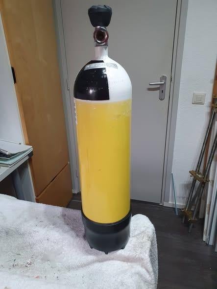 Duikfles 300 bar 6 liter, Ophalen of Verzenden, Zo goed als nieuw