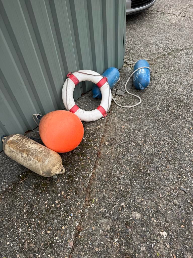 Diverse boeien en reddingsboei, Ophalen, Gebruikt, Overige typen