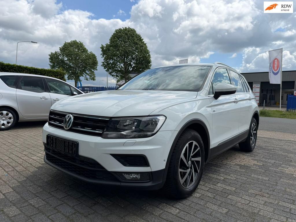 Volkswagen Tiguan 2.0 TDI Comfortline, Auto's, Gebruikt, Zwart, 4 cilinders, 150 pk