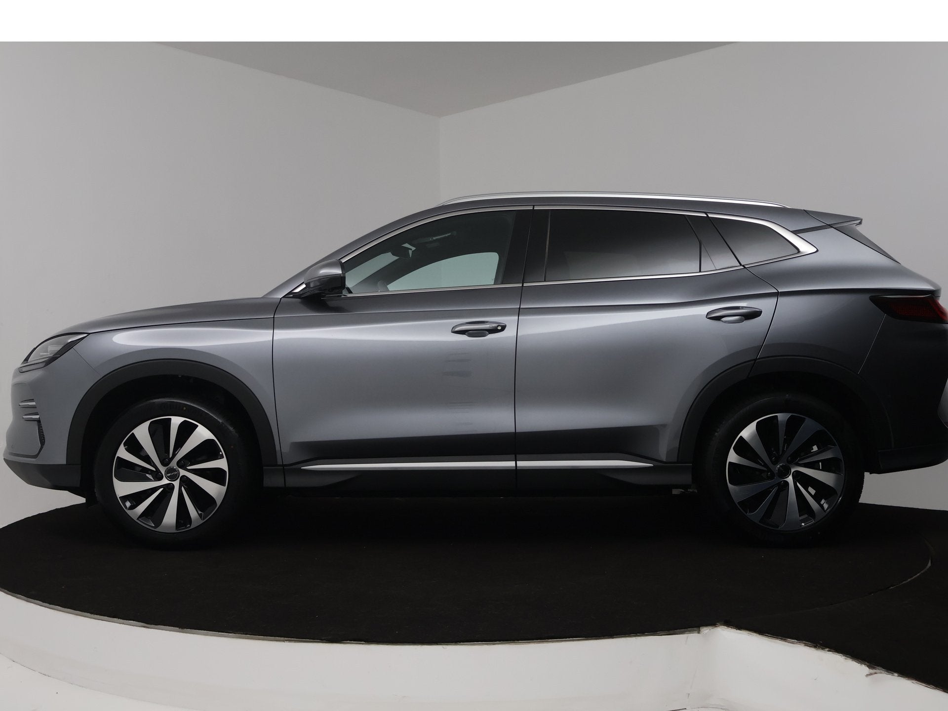 BYD SEAL U Business 87 kWh | Nieuw & Origineel Nederlands |, Auto's, BYD, Seal U, Zwart, Nieuw, Automatische klimaatregeling