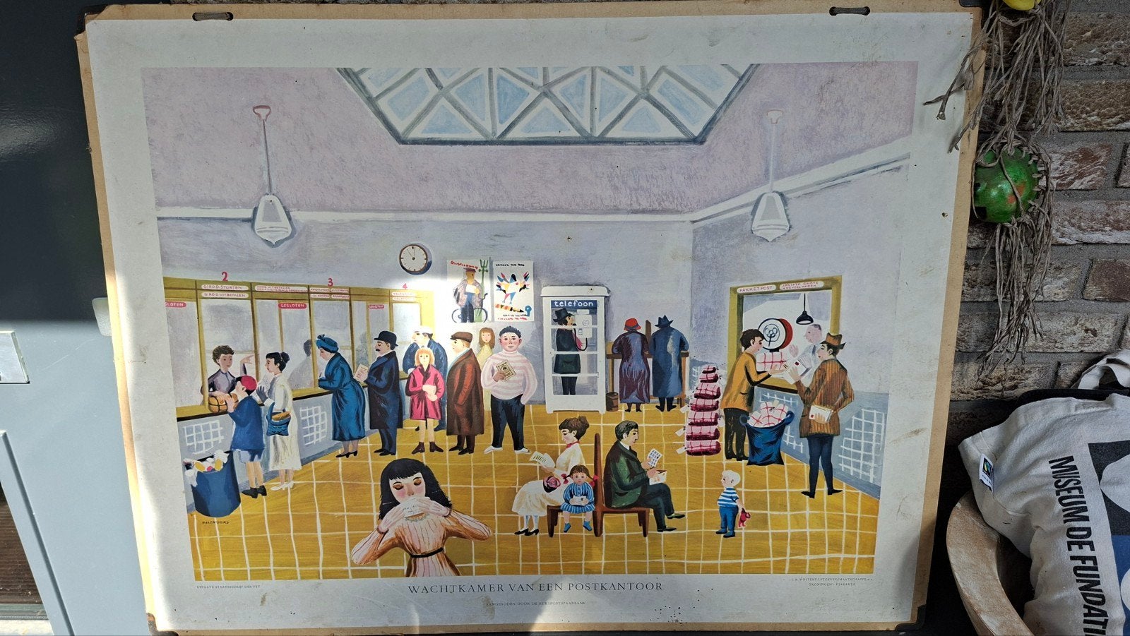 Schoolplaat Wachtkamer van een Postkantoor - Dalenoord 1953, Auto diversen, Autospeakers, Ophalen
