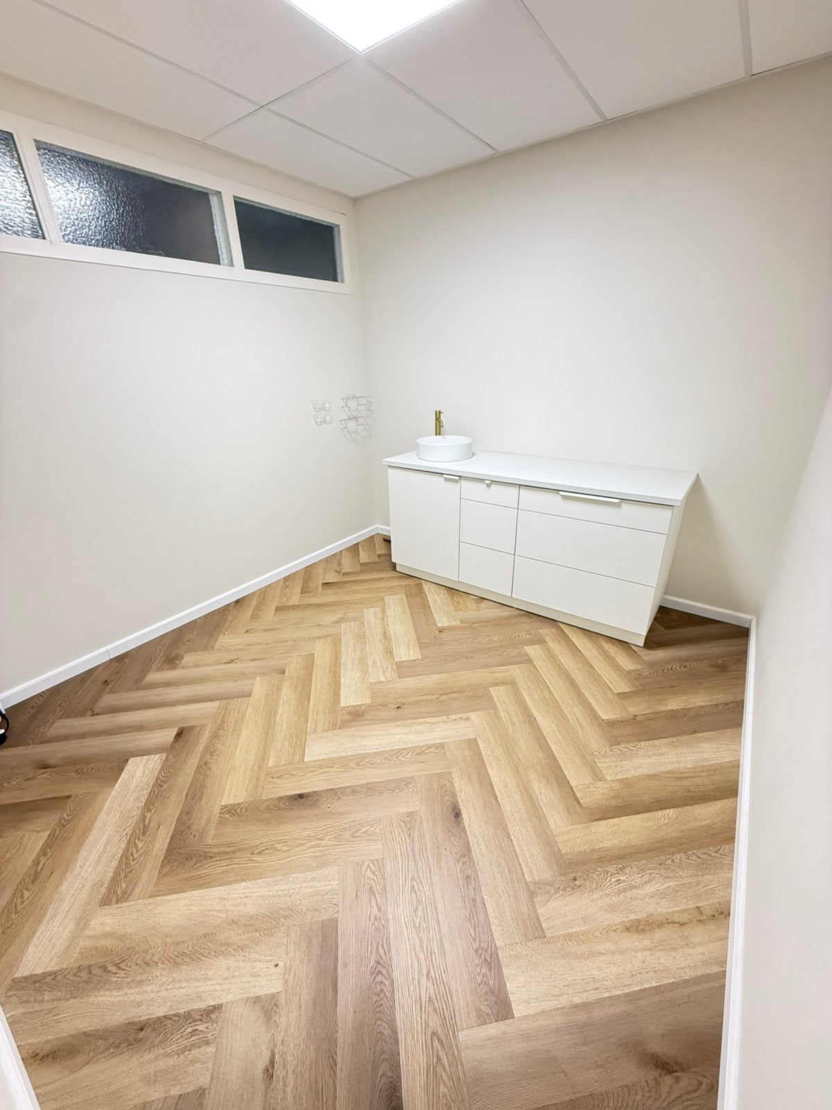 Behandelkamer te huur, Ophalen, 50 tot 150 cm, 10 m² of meer, 10 tot 30 cm