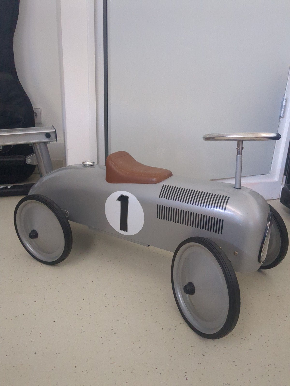 Retro Loopauto Nummer 1 - Werkt nog helemaal goed, Ophalen, Zo goed als nieuw